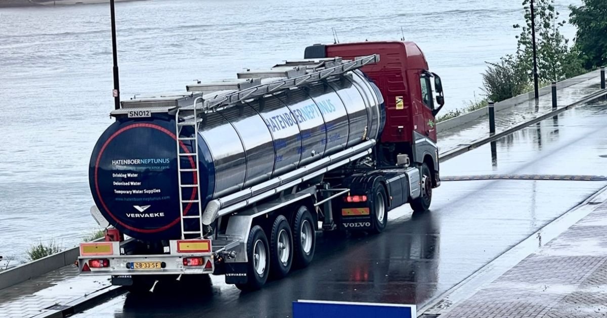 Swimming Pool water Delivery